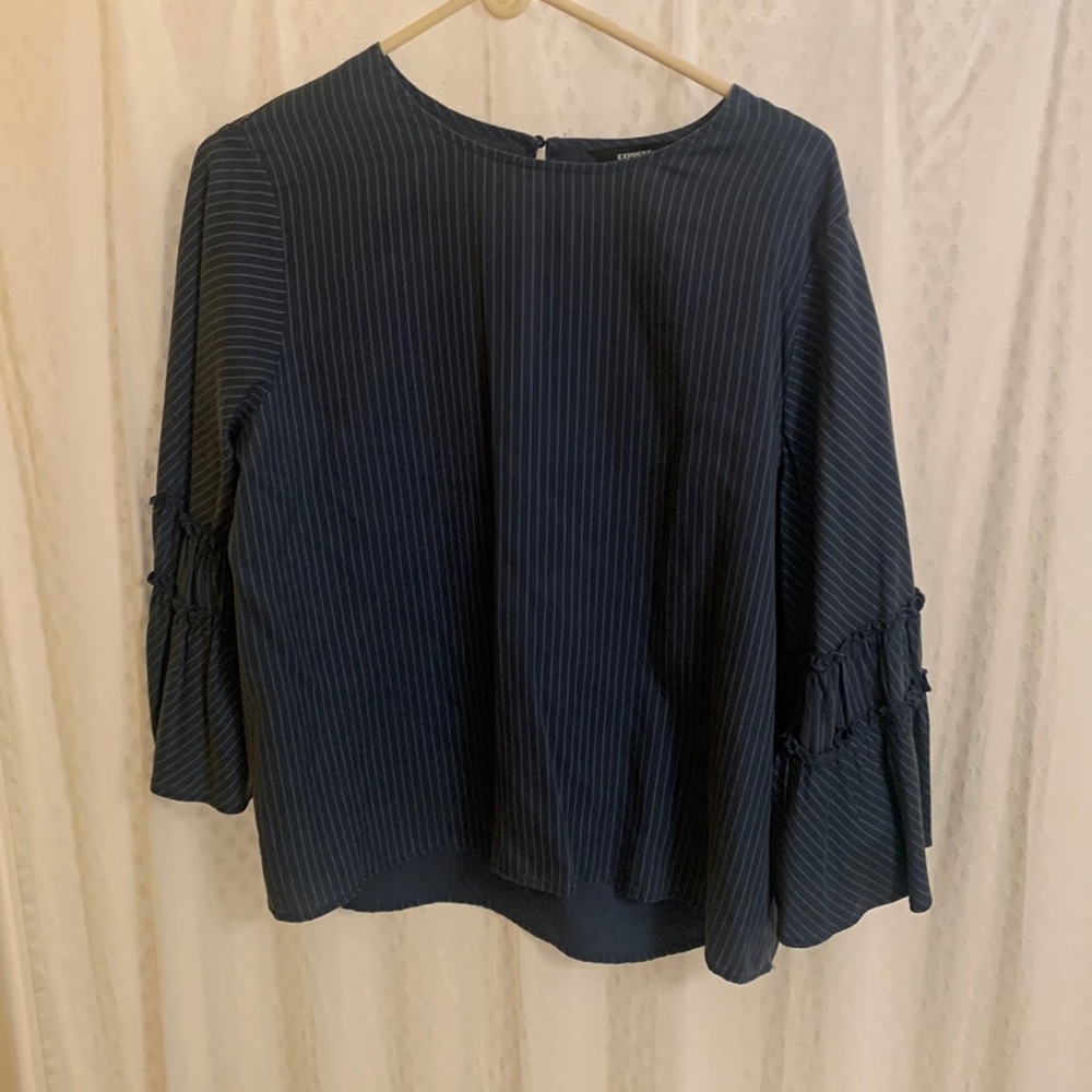 Express Bell Sleeved shirt